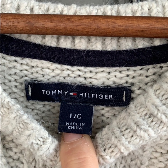 Tommy Hilfiger Sweater - Picture 3 of 3